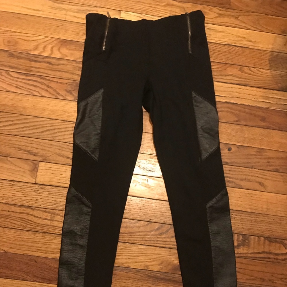 Leather patterned leggings